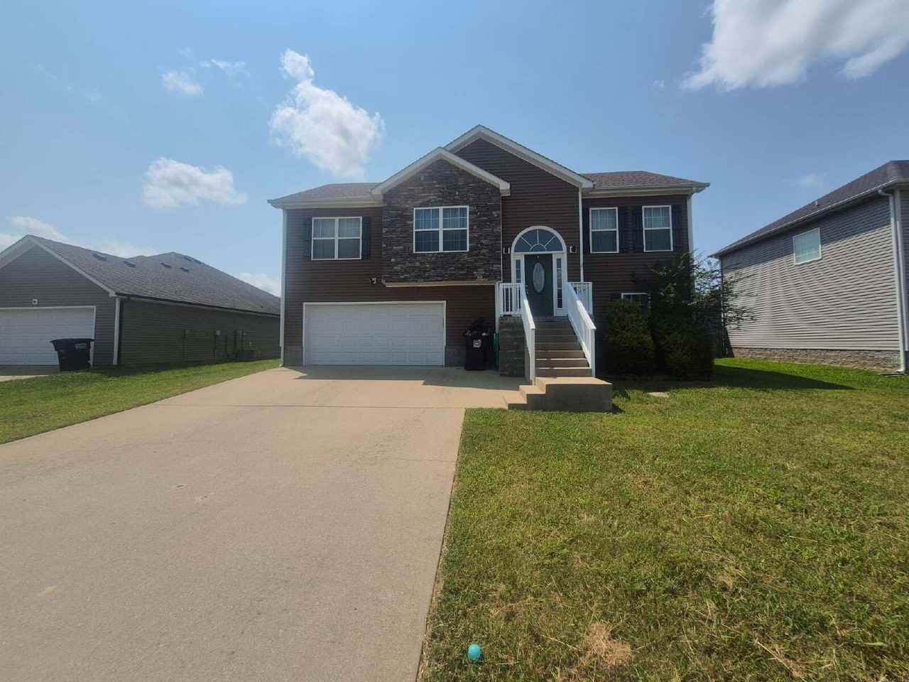 1351 Freedom Dr - Photo 2 of 32