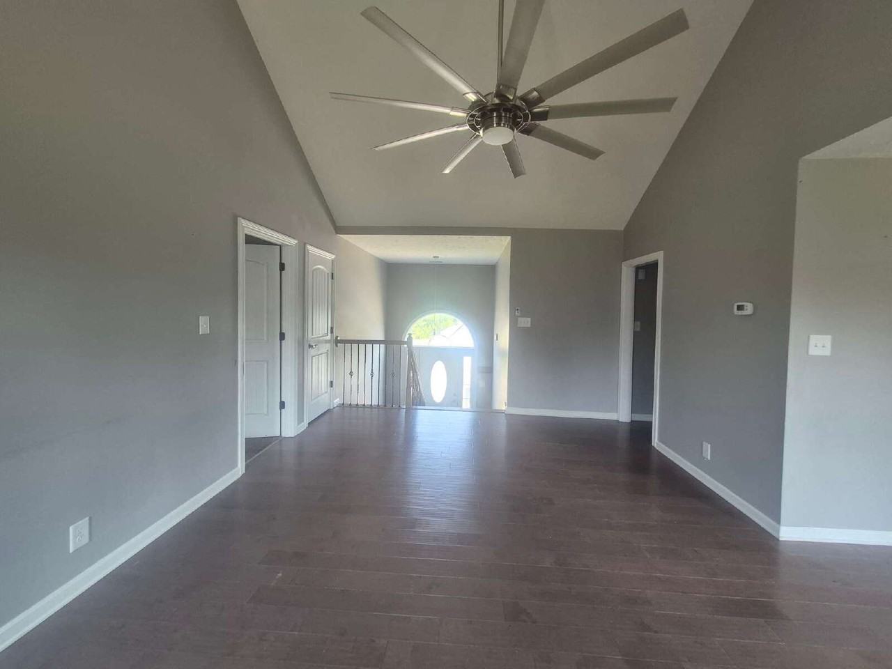 1351 Freedom Dr - Photo 6 of 32