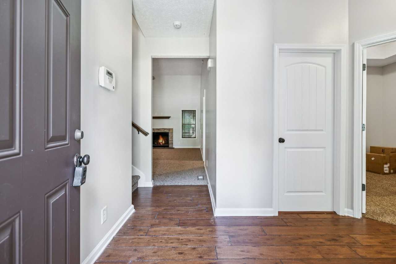 634 Hidden Valley Dr - Photo 3 of 27