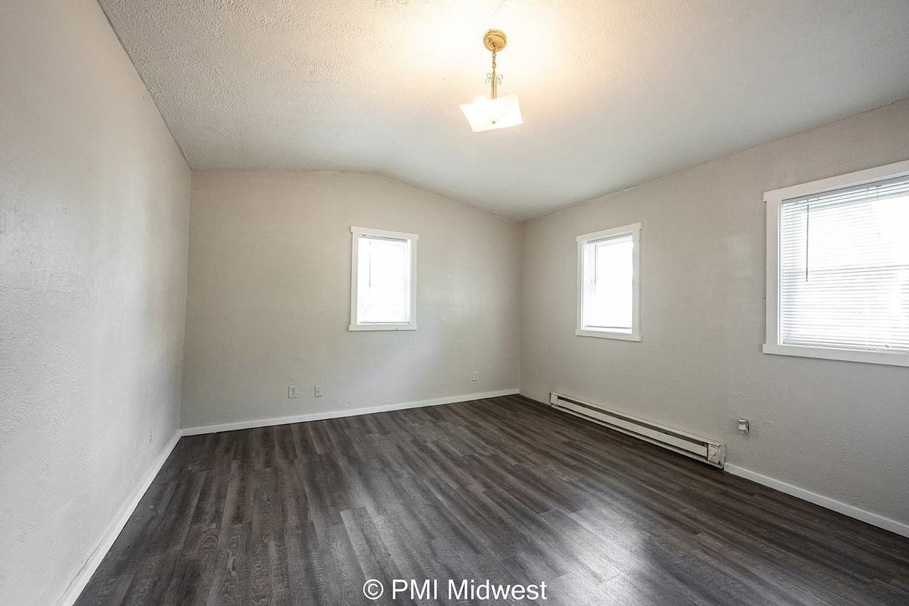 133 Pratt St Unit 1 - Photo 6 of 25