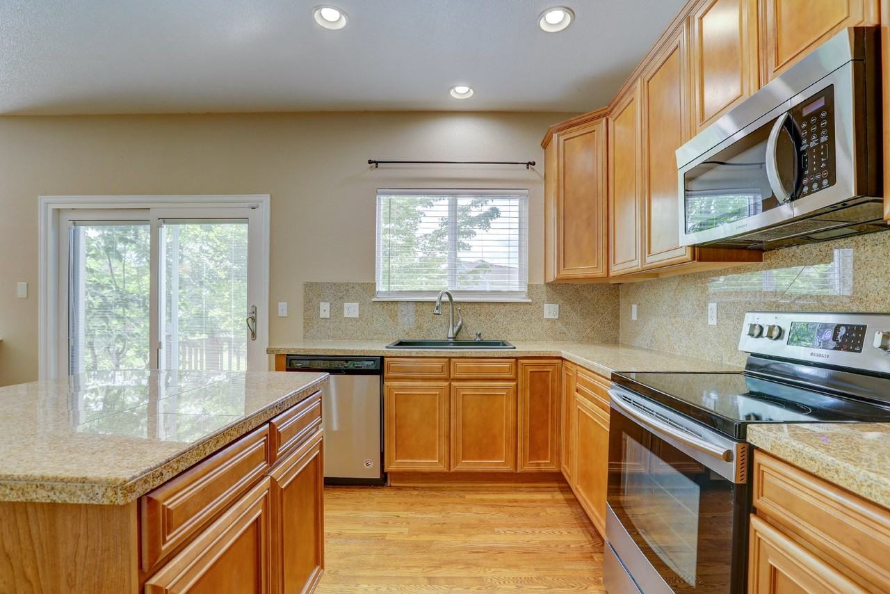 11862 Horseshoe Ln - Photo 3 of 45