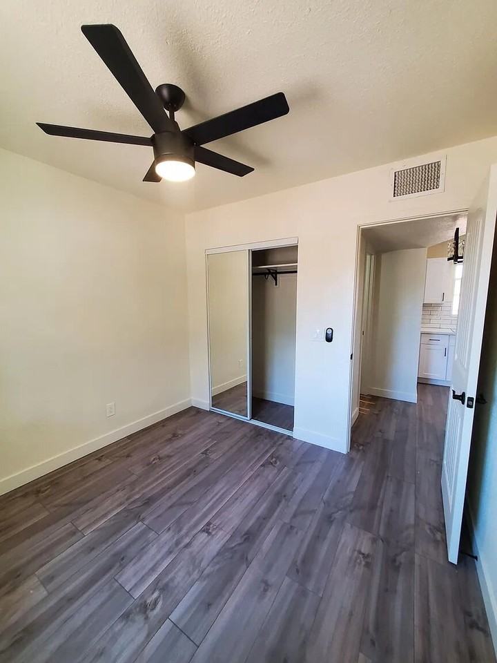 6643 N 60th Ave - Photo 4 of 9