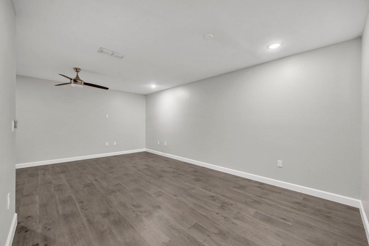 631 Olympic Dr - Photo 2 of 21