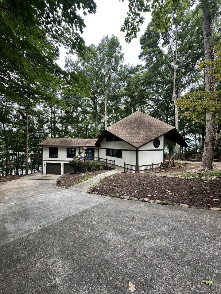 3421 The Trail Rd - Photo 2 of 30