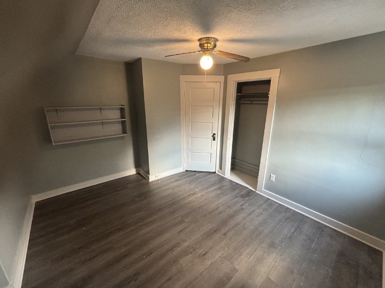 25 Ridgeway Ave - Photo 3 of 13