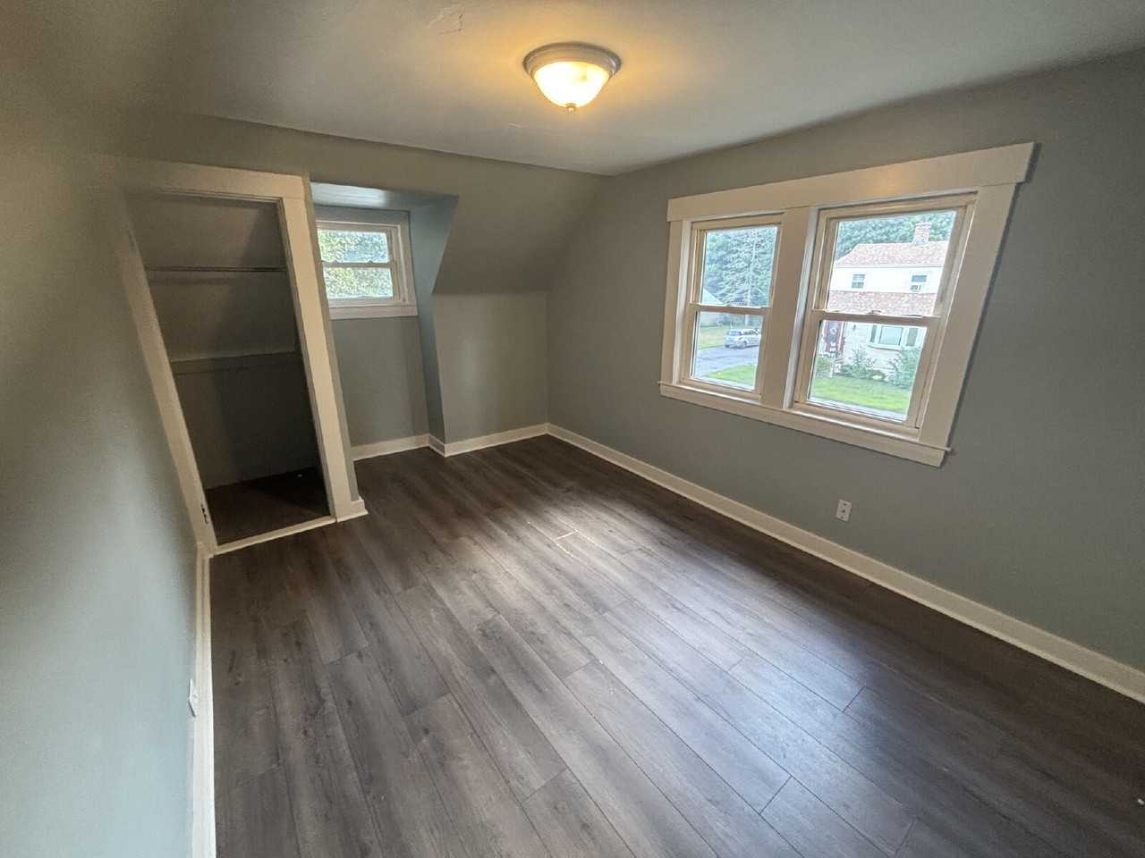 25 Ridgeway Ave - Photo 4 of 13