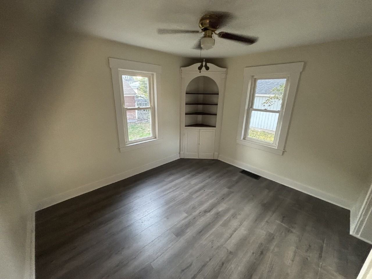 25 Ridgeway Ave - Photo 7 of 13