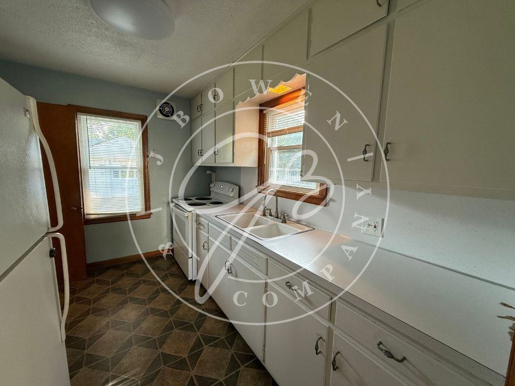 1903 Perth St - Photo 7 of 11