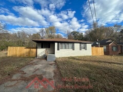 858 Eyers Rd - Photo 3 of 24