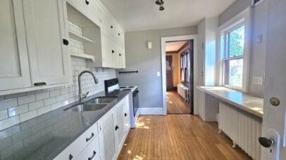 2090 Fairmount Ave - Photo 4 of 20