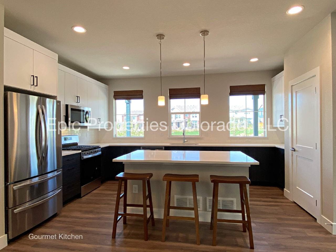 6012 N Netherland Ct - Photo 5 of 39