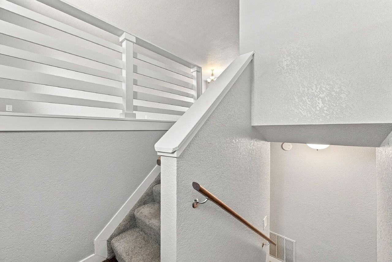 2523 Ember Dr - Photo 3 of 38
