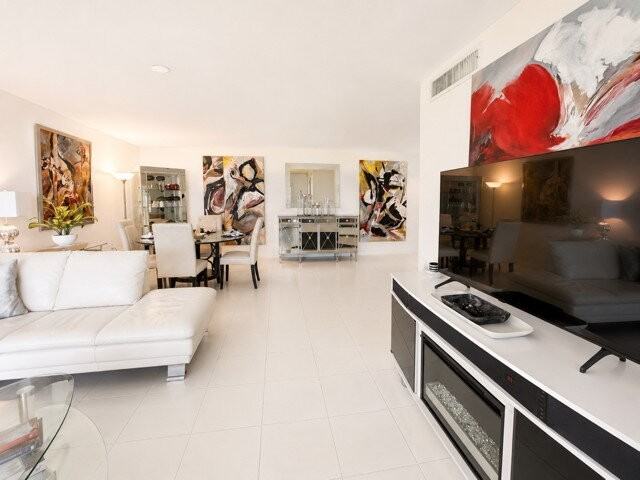 4660 Ocean Blvd #Q2 - Photo 6 of 20