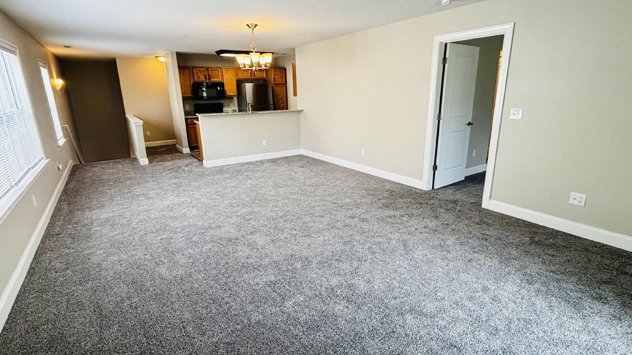 43 Foxden Dr #204 - Photo 4 of 33