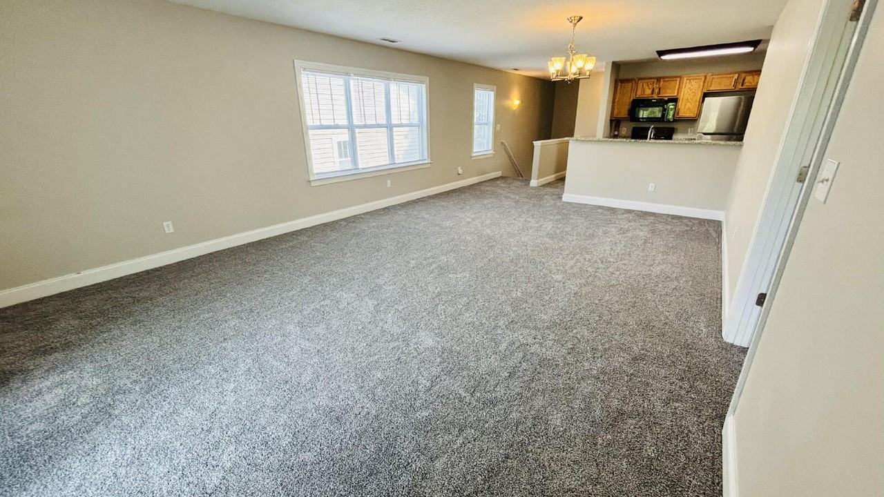 43 Foxden Dr #204 - Photo 5 of 33