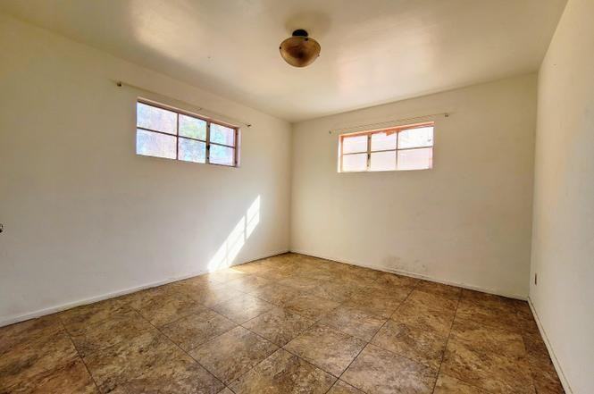 8245 N 31st Ave - Photo 2 of 19