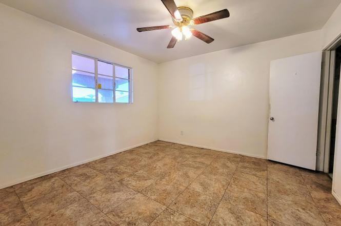 8245 N 31st Ave - Photo 5 of 19