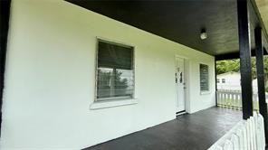 202 E Polk St - Photo 3 of 11