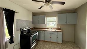 202 E Polk St - Photo 5 of 11