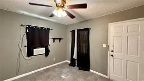 202 E Polk St - Photo 7 of 11