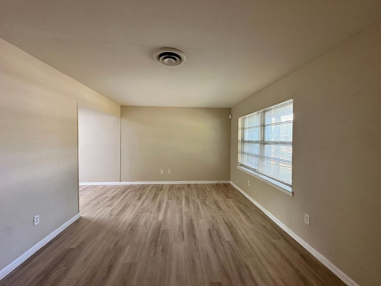 707 W Lincoln Ave - Photo 2 of 28
