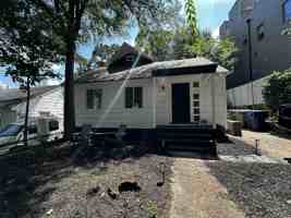 featured image of 1211 Barnes St Nw