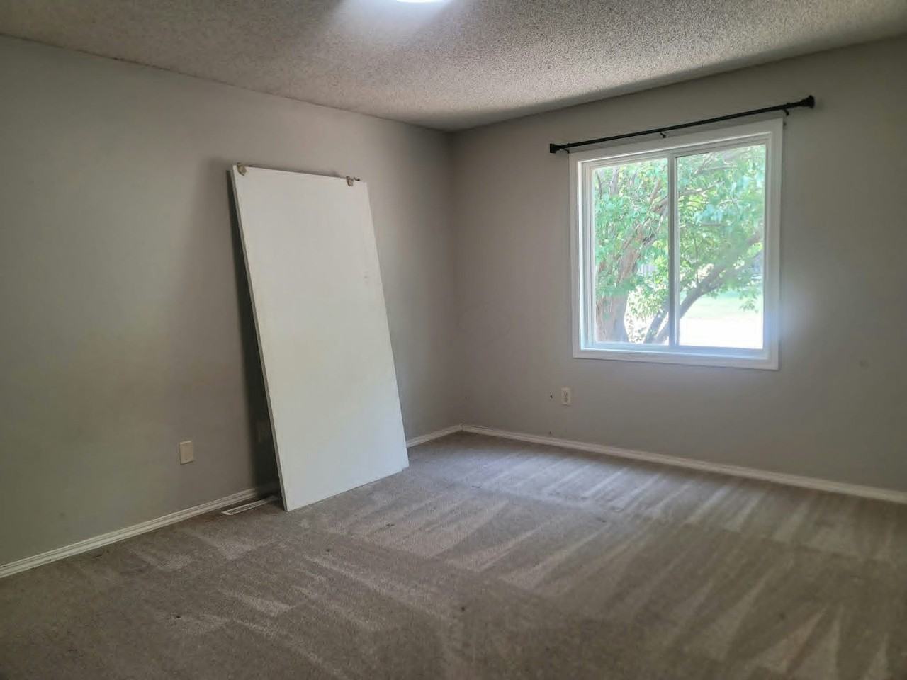 1460 North Northwest Parkway - Photo 6 of 12