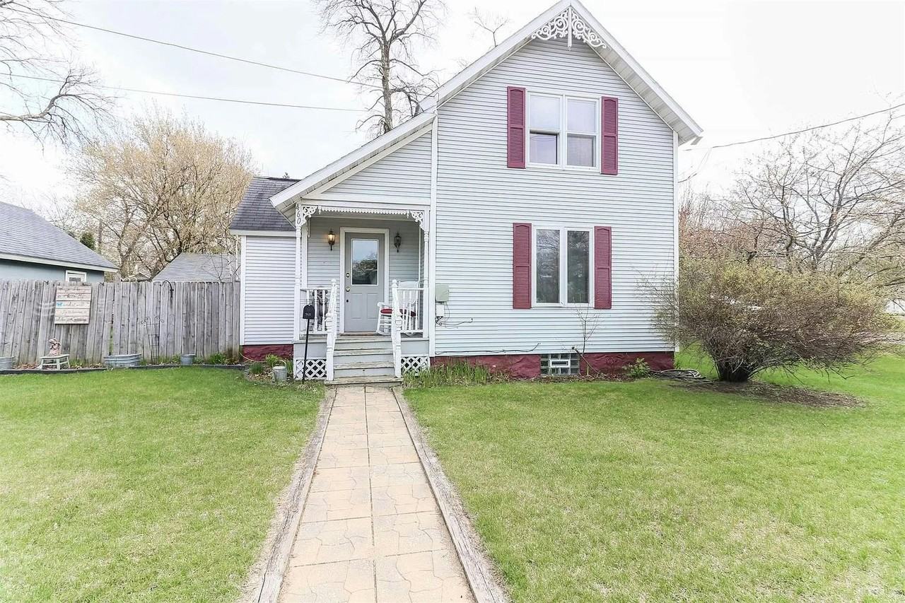 460 Spruce Street - Photo 2 of 12