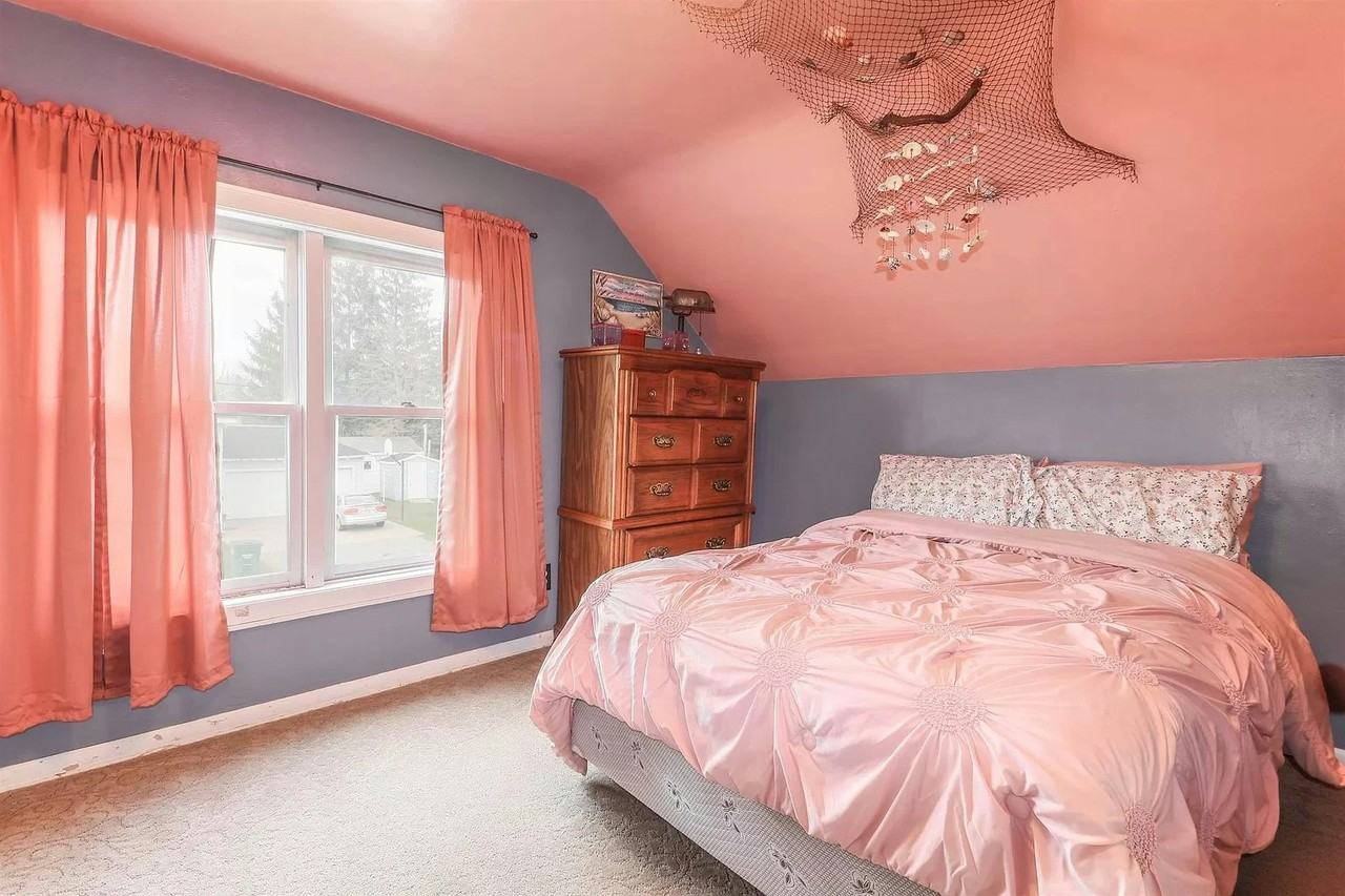 460 Spruce Street - Photo 7 of 12