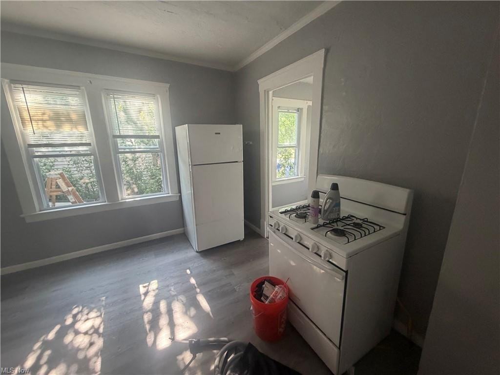 10706 Reno Avenue - Photo 4 of 11