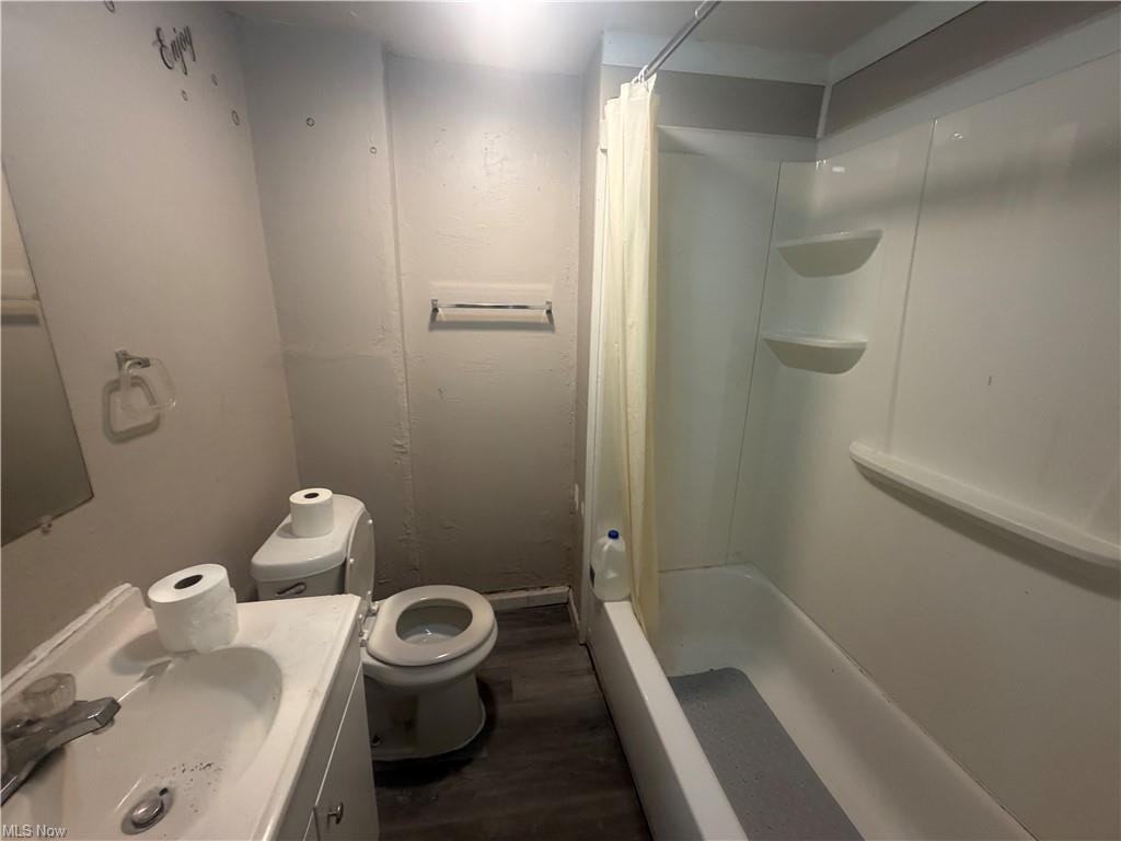 10706 Reno Avenue - Photo 6 of 11
