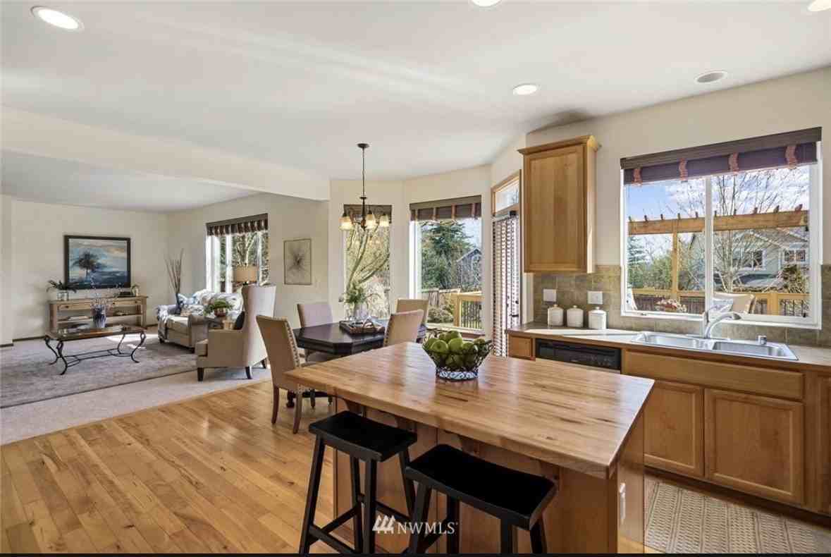 200 Hubbard Rd - Photo 3 of 14