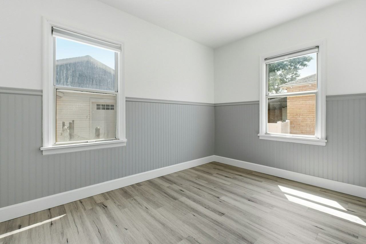 368 North Center Street - Photo 4 of 17