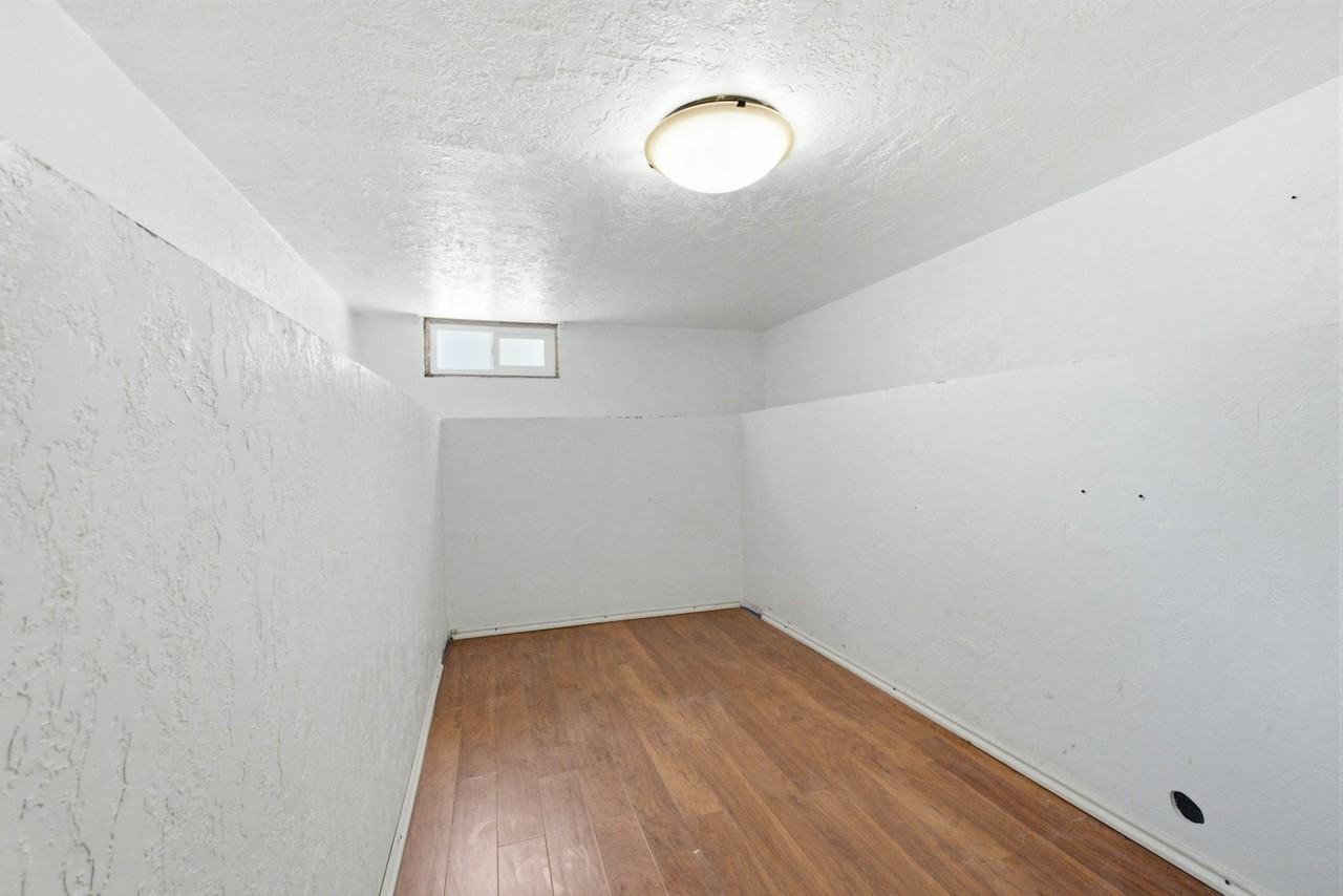 368 North Center Street - Photo 7 of 17