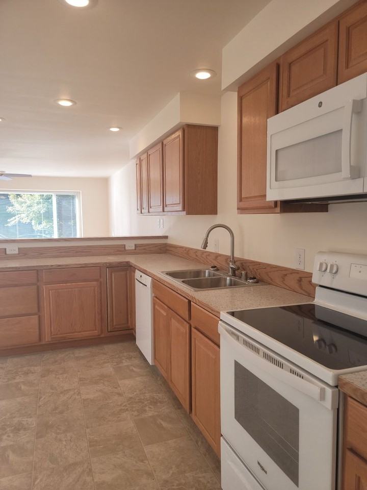 7308 24th Ave Nw - Photo 4 of 27