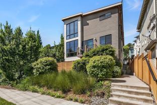 215 24th Ave E - Photo 1 of 1