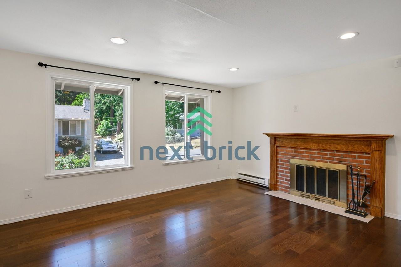 311 137th St Sw - Photo 4 of 26