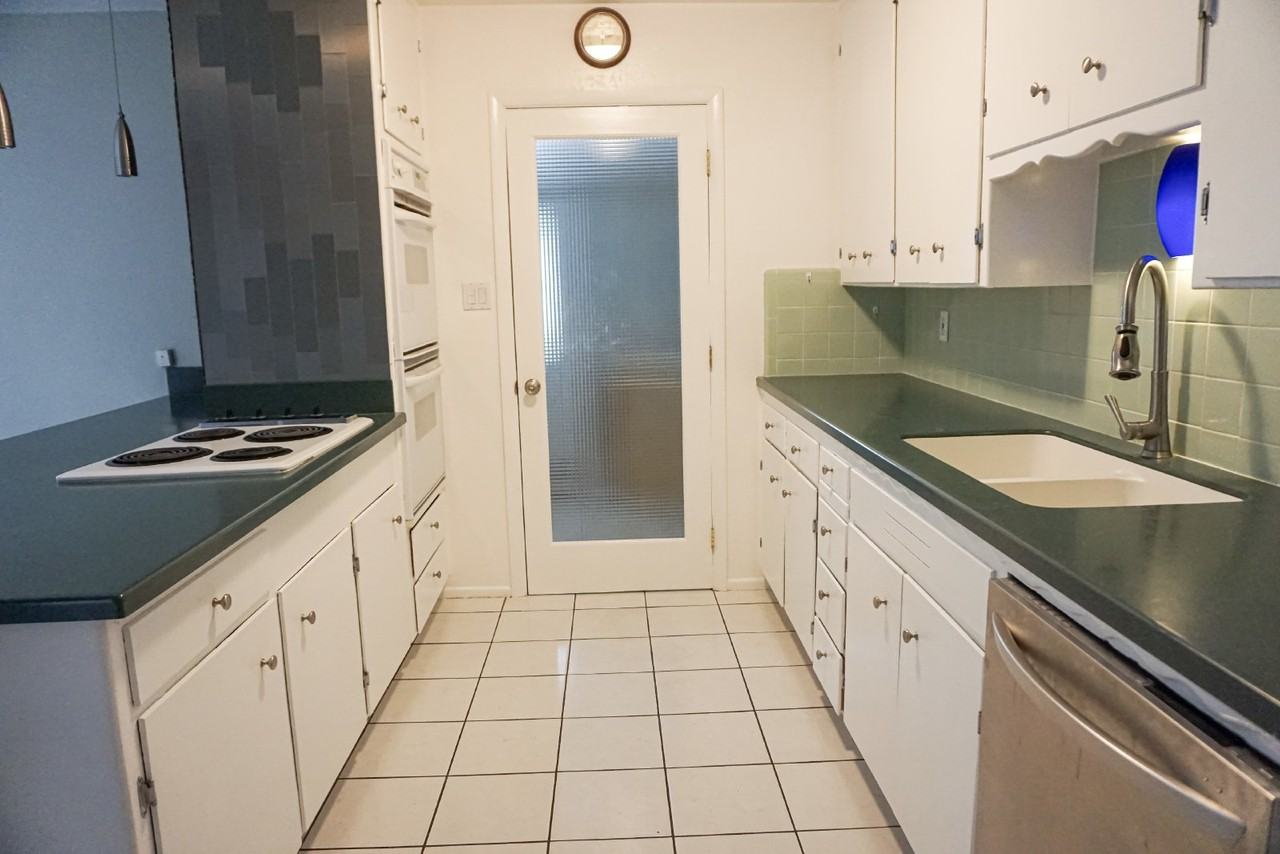 332 E Pierce St - Photo 5 of 19