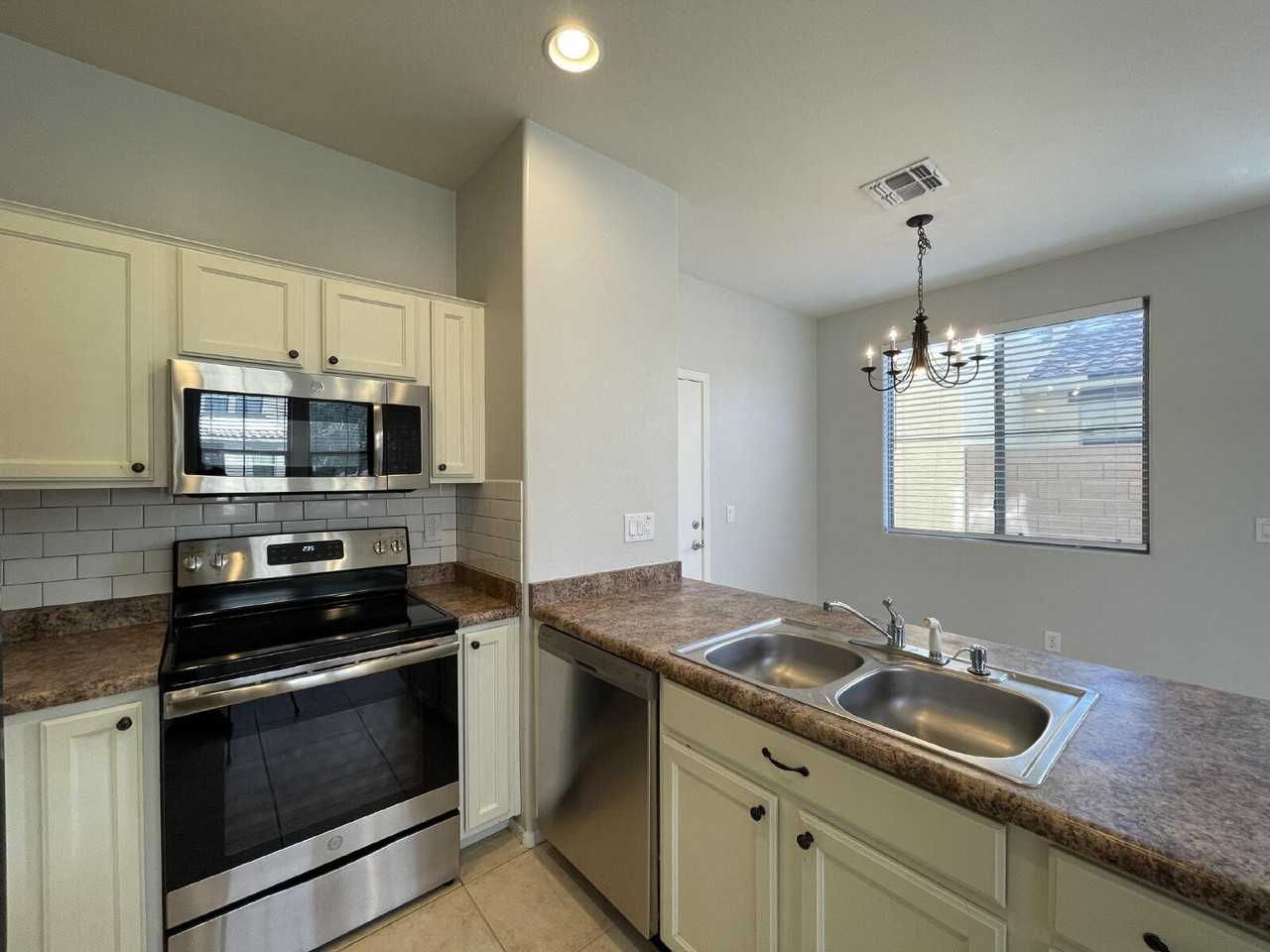 451 S Hawes Rd #77 - Photo 3 of 19
