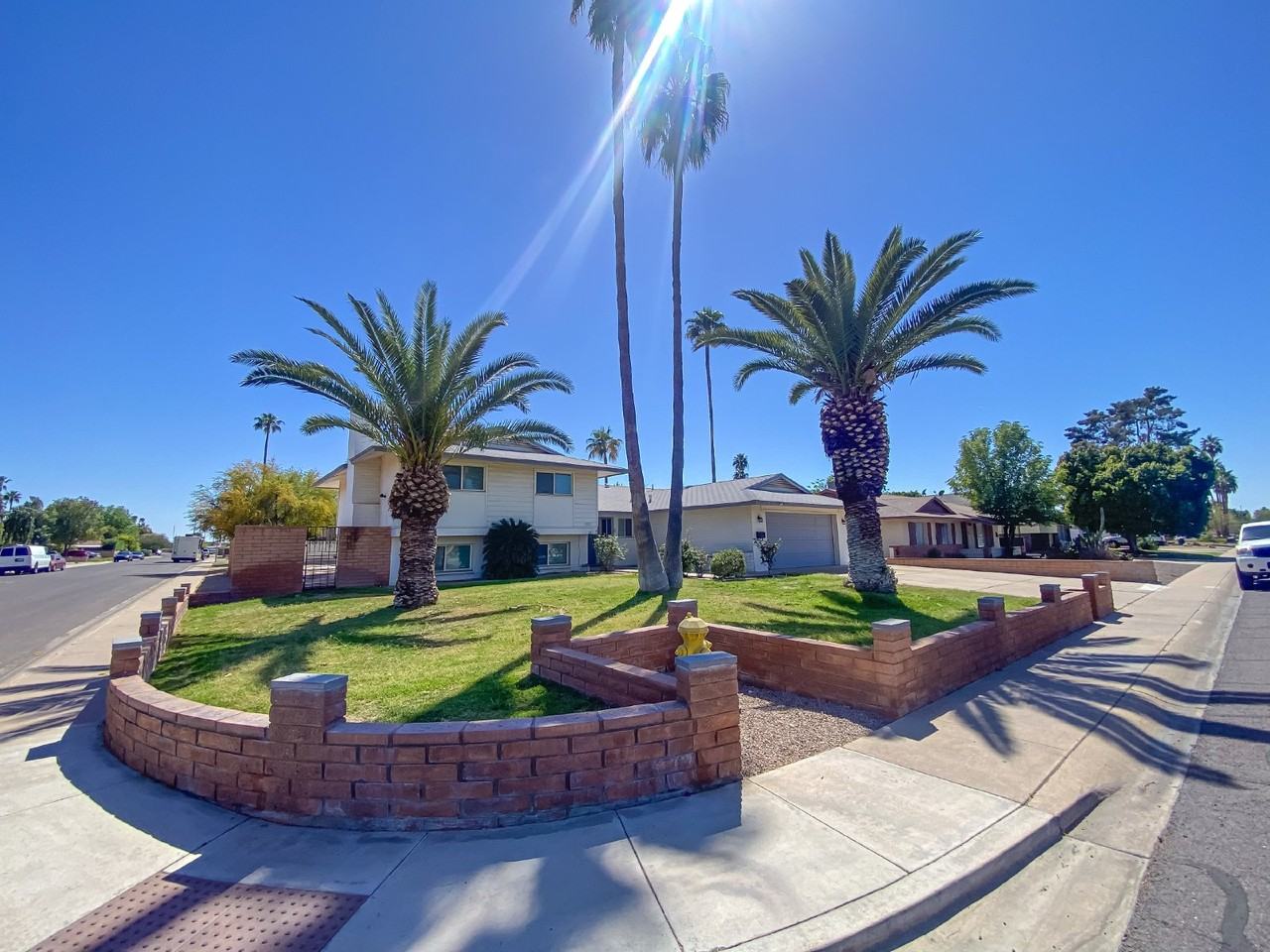 1519 E Laguna Dr - Photo 2 of 27