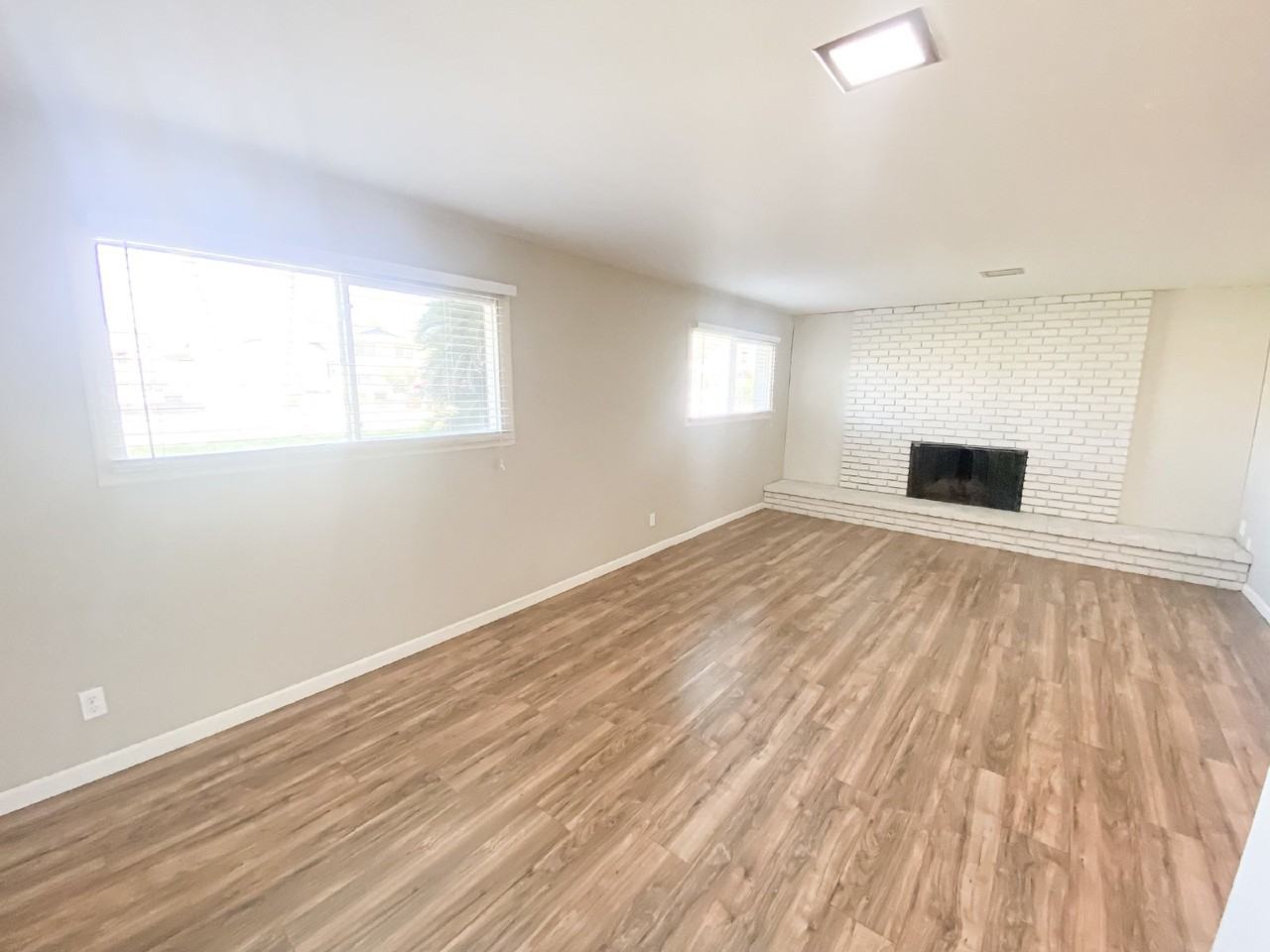 1519 E Laguna Dr - Photo 7 of 27