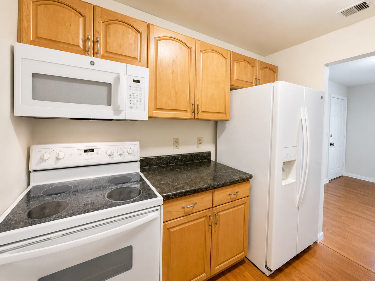 926 Lake Destiny Rd #G - Photo 5 of 14