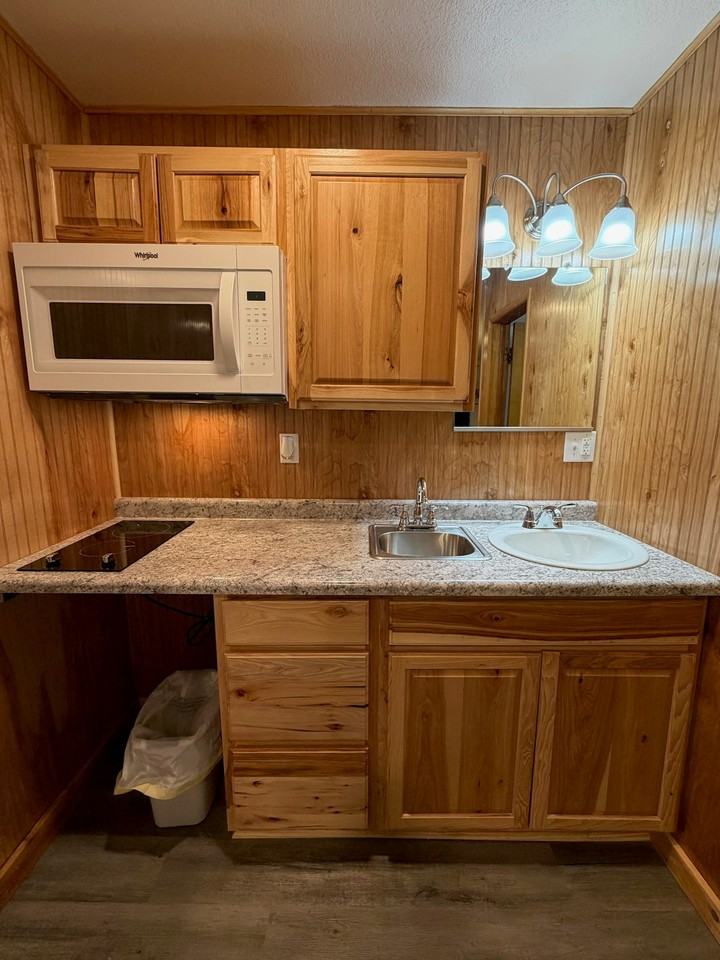 102 N Maple Ave, Unit 10 - Photo 4 of 10