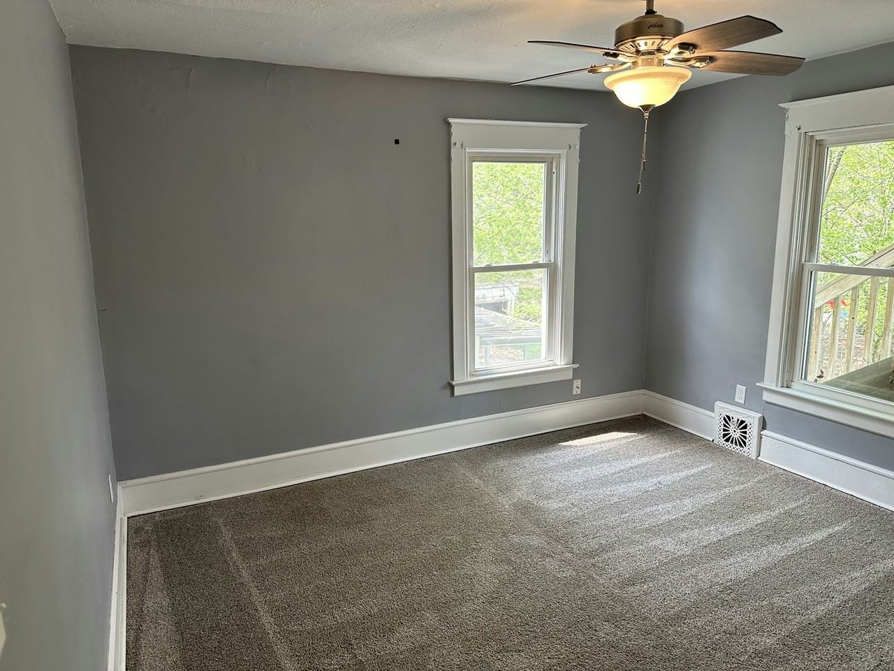 811 West Edwards Street, Unit 2 - Photo 7 of 8
