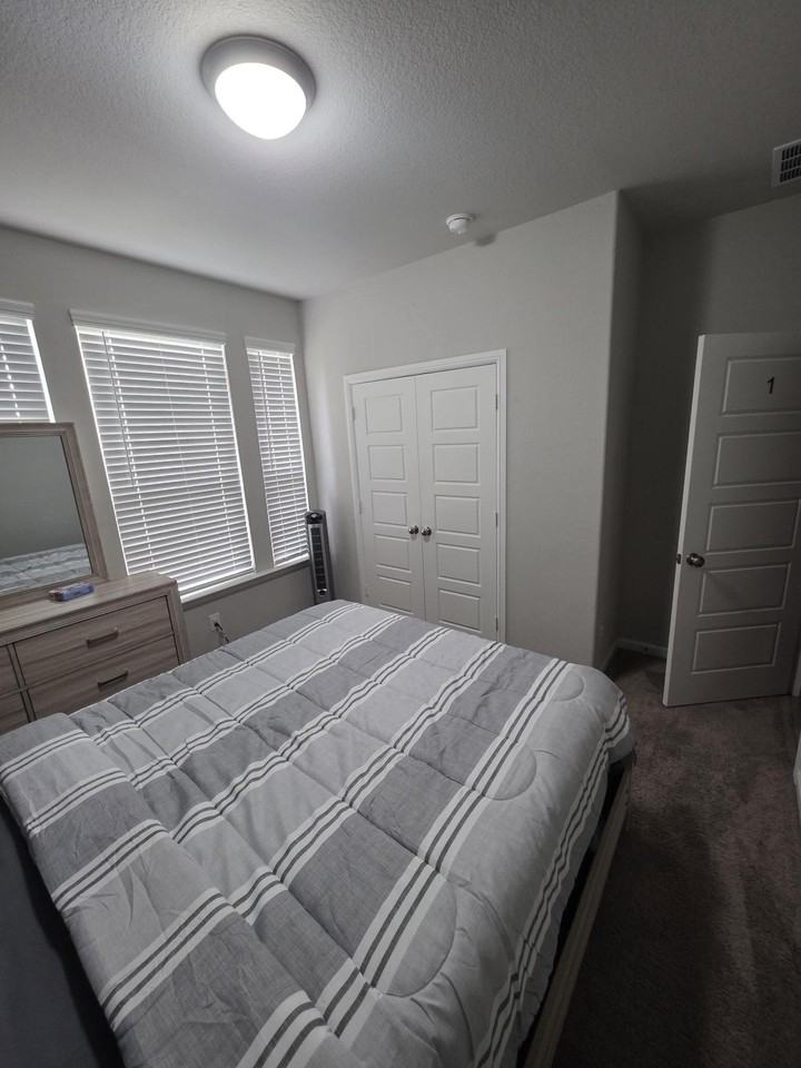 Catalpa Dr - Photo 3 of 4