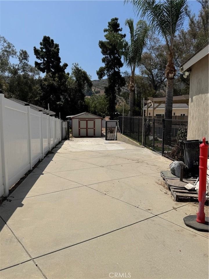 10054 Barling St - Photo 2 of 22