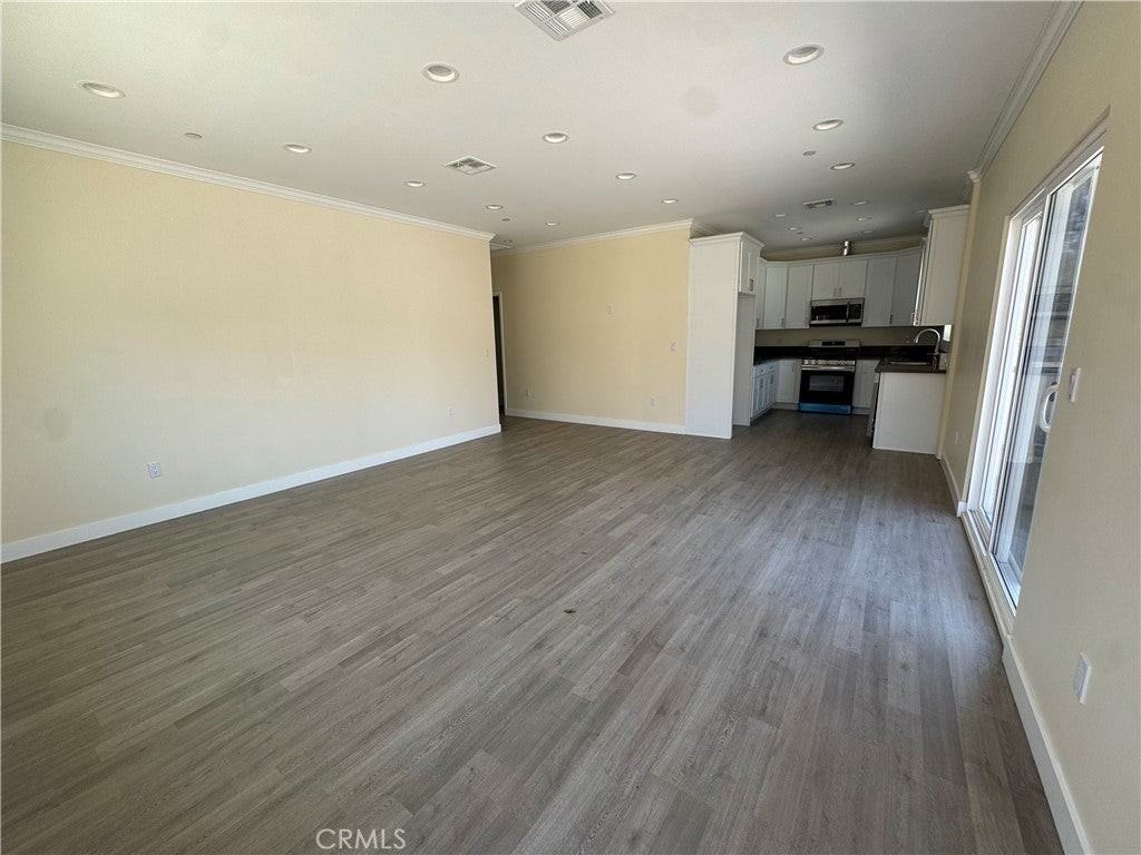 10054 Barling St - Photo 7 of 22