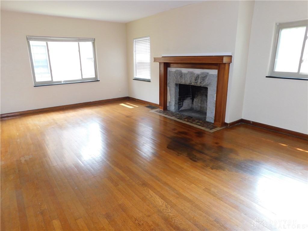 825 Audrey Pl - Photo 4 of 25