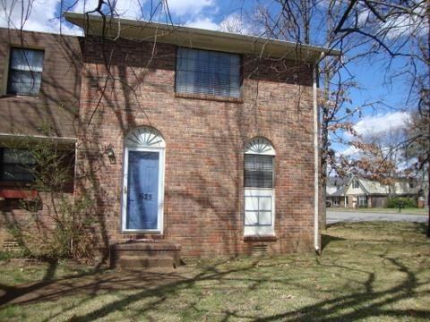 1623 Huntington Dr - Photo 3 of 8