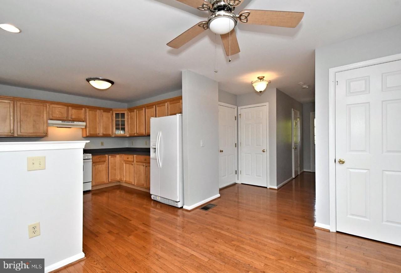 1028 Balley Dr - Photo 7 of 38